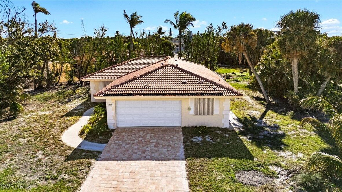 Property Photo: 1314 Tahiti Drive FL 33957