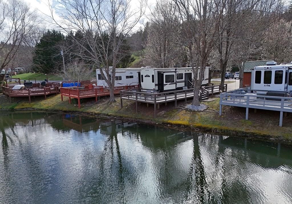 Property Photo:  688 Vista Circle  GA 30512 