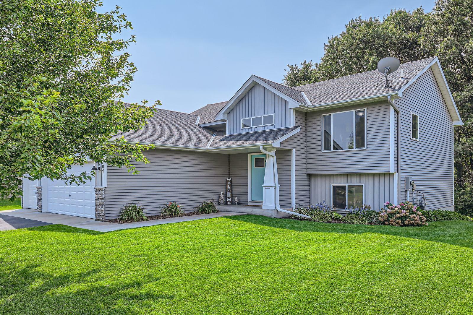 Property Photo: 707 Brookview Lane SE MN 55040