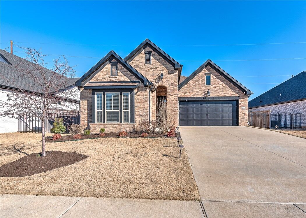 Property Photo:  2206 SW Preston Park Avenue  AR 72713 