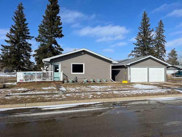Property Photo: 4714 49 Avenue AB T0B 2L0
