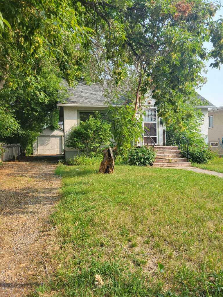 Property Photo: 408 21 Avenue NE AB T2E 1S8