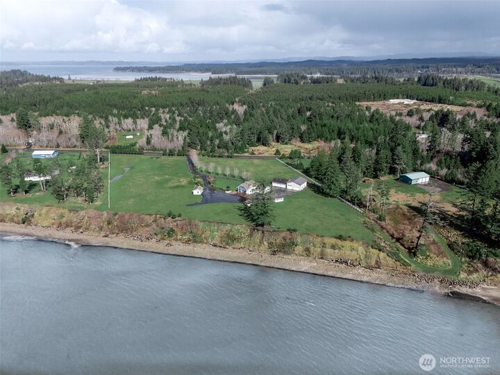 Property Photo:  161  Bay Center Road  WA 98586 