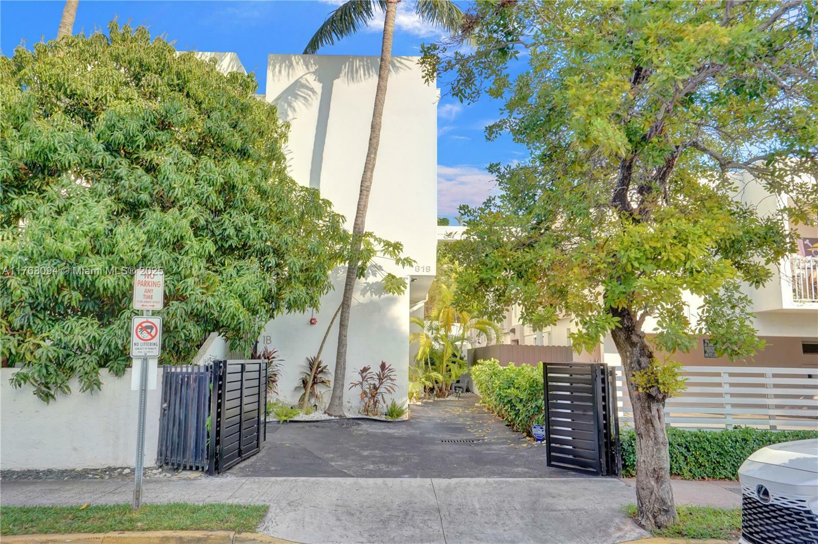 Property Photo: 619 Euclid Ave 1B FL 33139