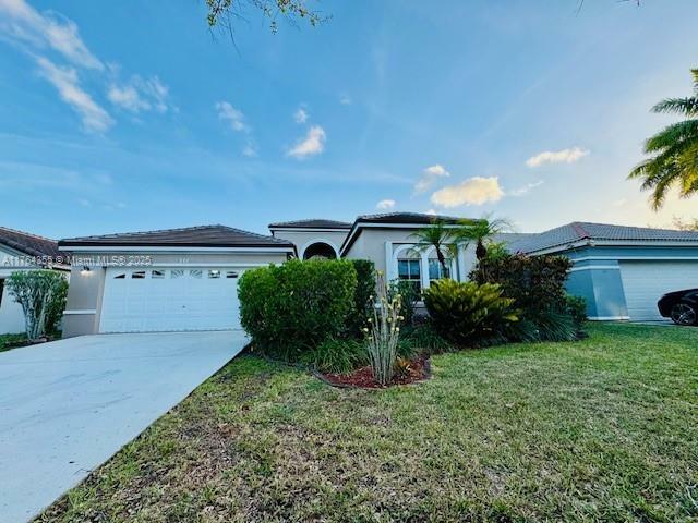 Property Photo: 495 Carrington Ln FL 33326
