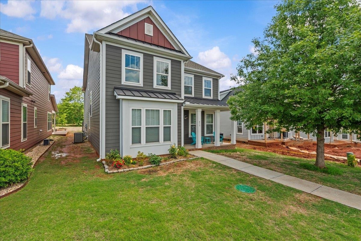Property Photo: 819 Sweet William Road SC 29301