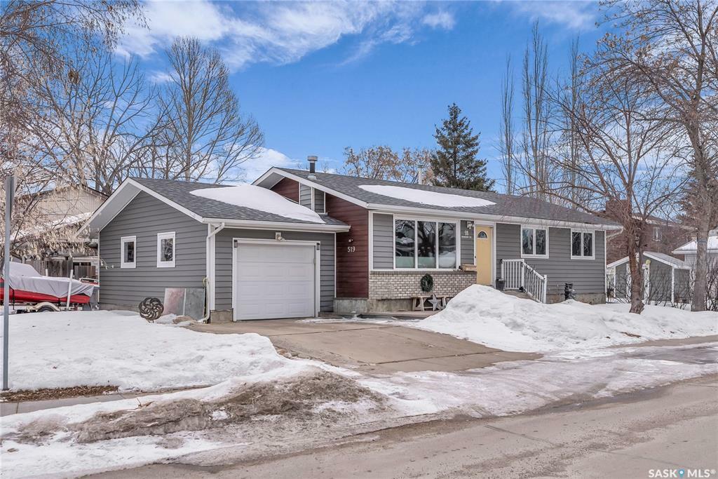 Property Photo:  519 Redberry Road  SK S7K 4S2 