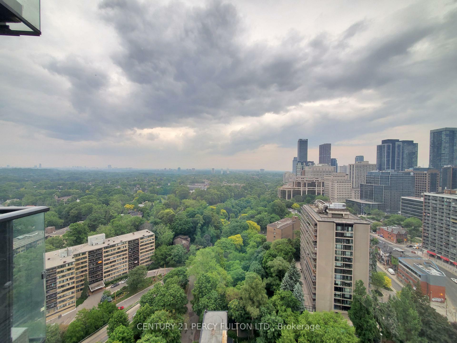Property Photo: 825 Church Street 2606 ON M4W 3Z4