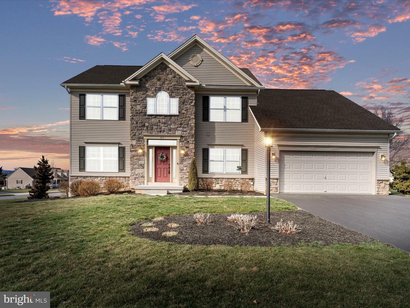 Property Photo: 307 Forgedale Drive PA 17015