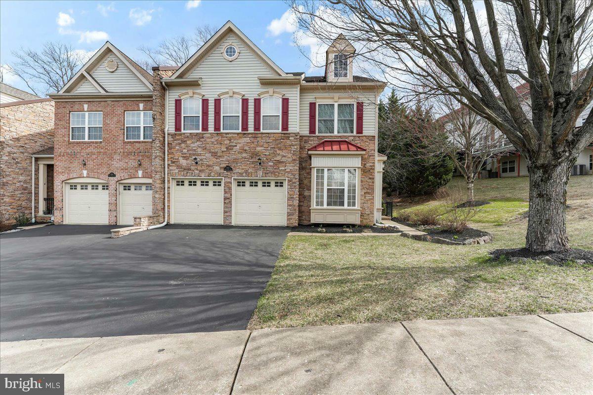 3152 Woodsedge Drive  Garnet Valley PA 19060 photo