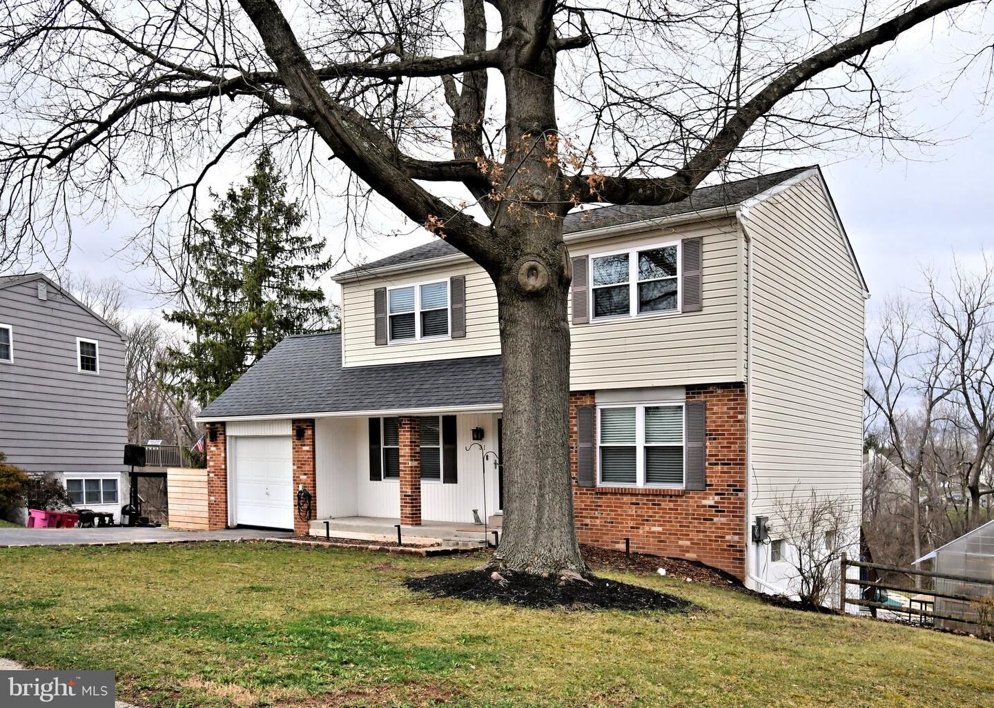 Property Photo: 31 Iroquois Drive PA 19468