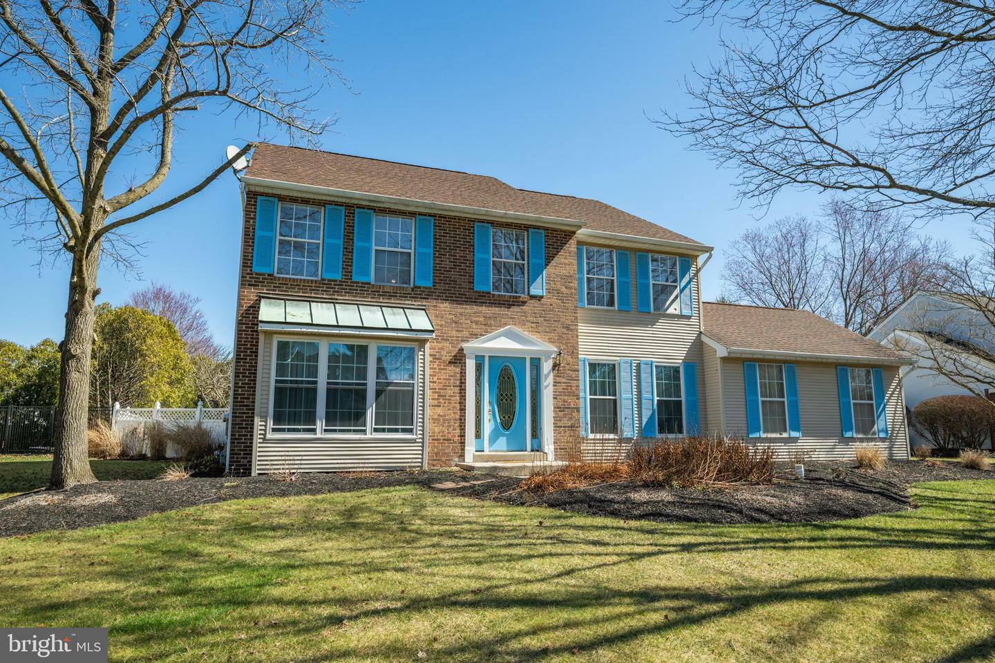 Property Photo: 538 Heritage Oak Drive PA 19067