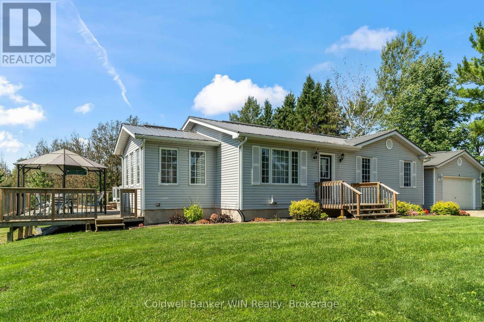 Property Photo: 111462 Grey Road 14 ON N0G 1N0