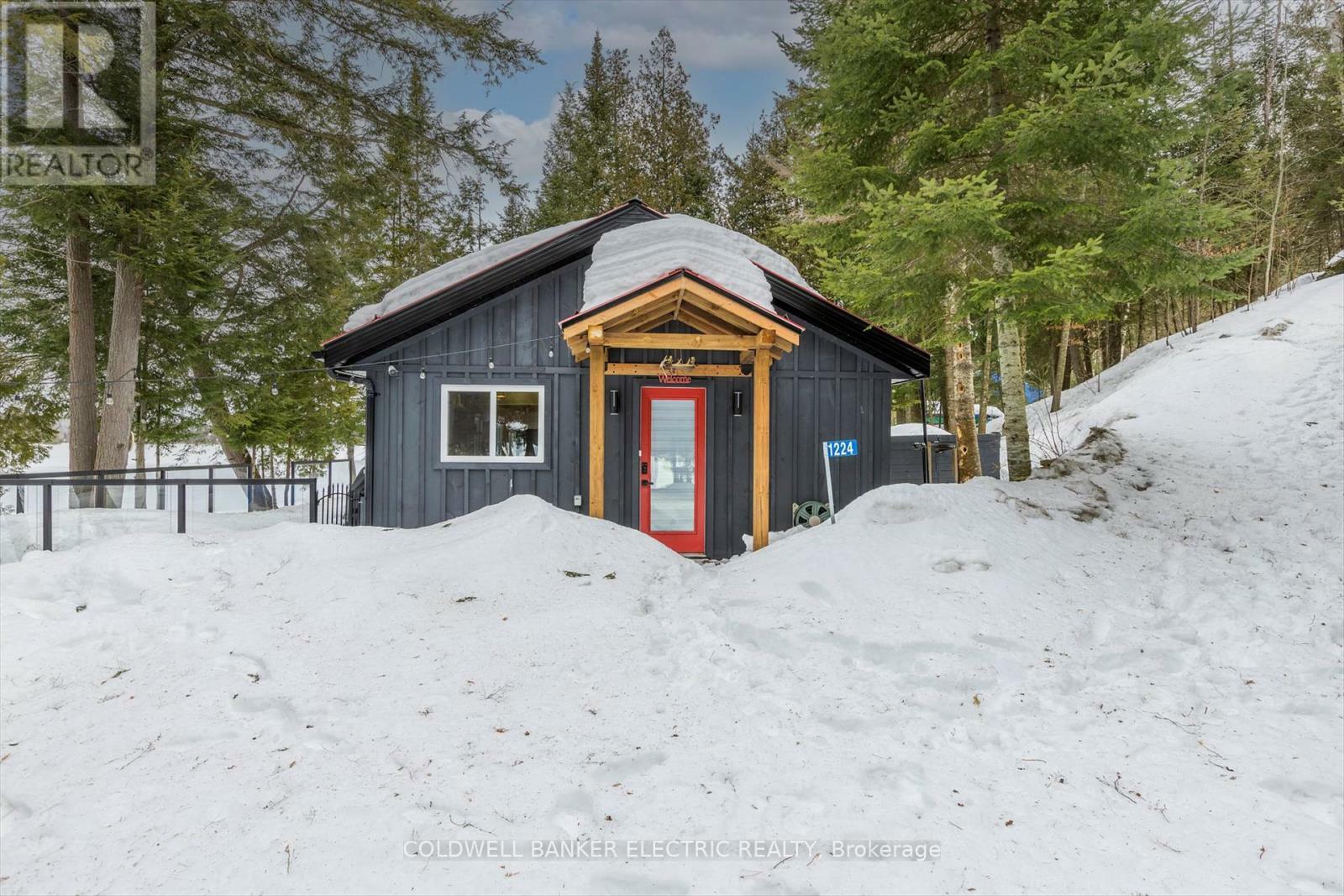 Property Photo: 1224 McCrackens Lane ON K0M 2K0