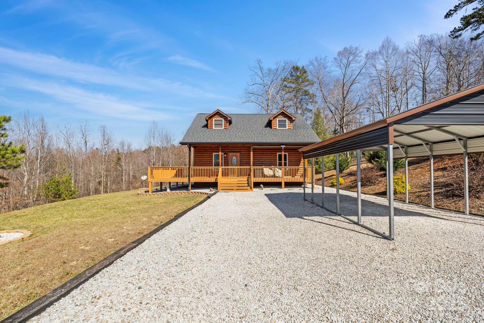Property Photo: 176 Mystic Ridge NC 28167