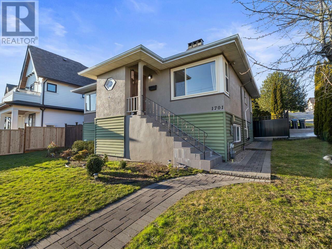 Photo de la propriété: 1701 Nanaimo Street BC V3M 2G7