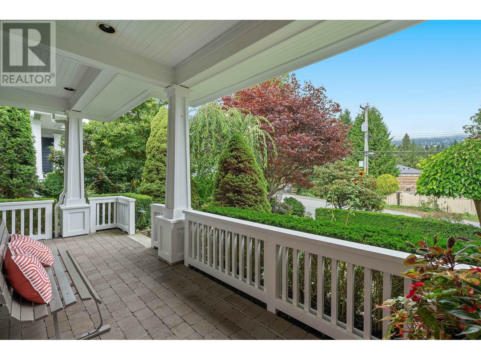 Property Photo: 938 Kings Avenue BC V7T 2B7