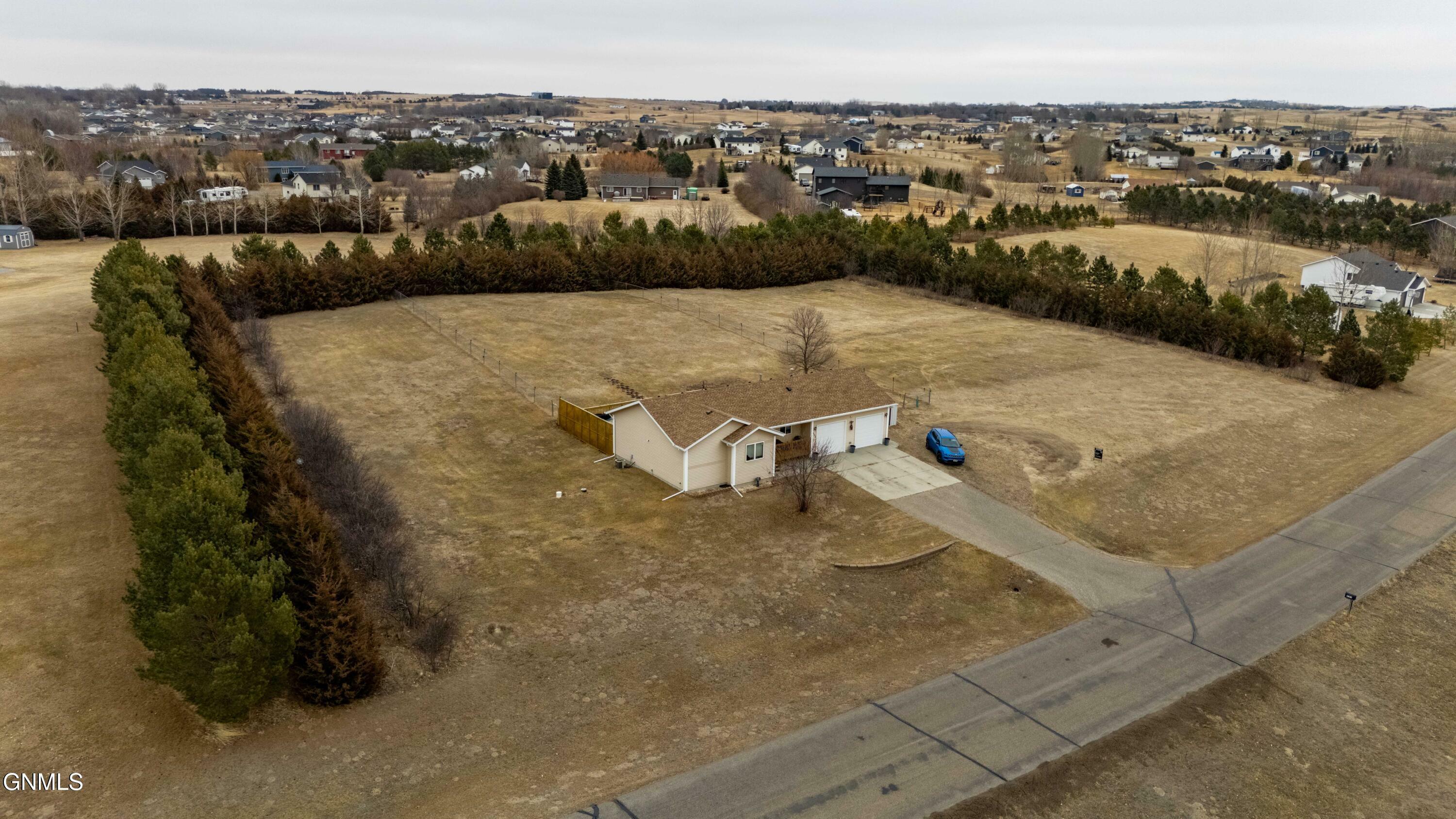 4395 Pinewood Loop  Bismarck ND 58504 photo