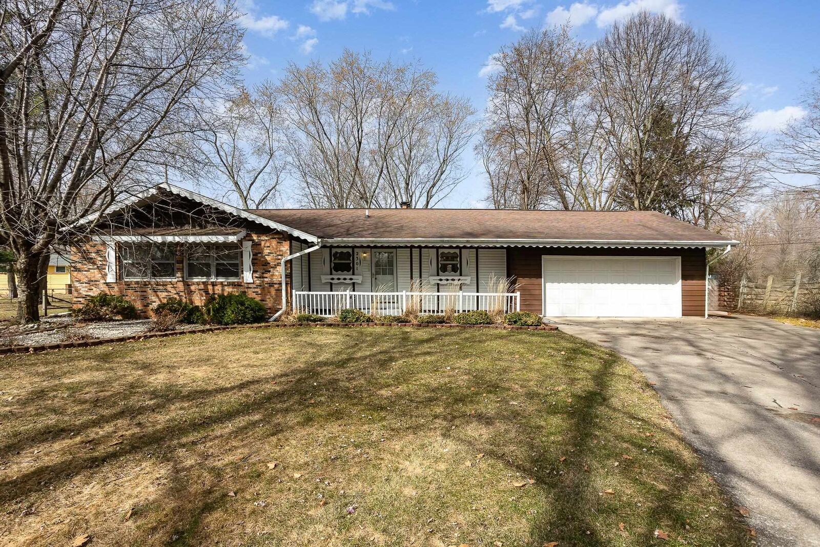 Property Photo:  2301 Carol  MI 48642 