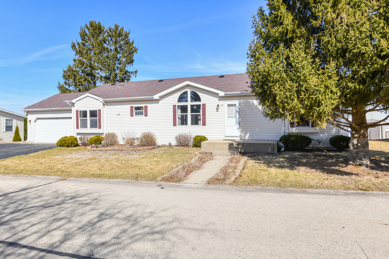 127 Eastown Manor -  Elkhorn WI 53121 photo