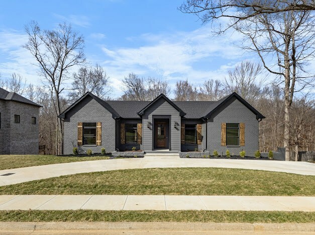 2549 Everwood Ct  Clarksville TN 37043 photo