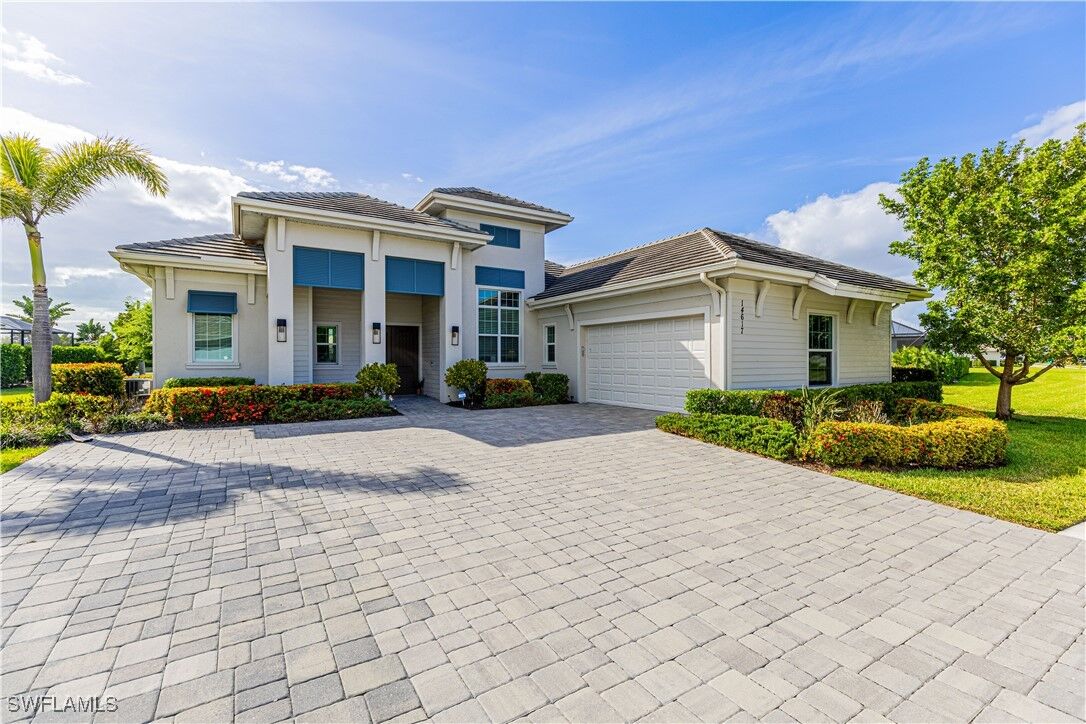 Property Photo:  14617 Regatta Lane  FL 34114