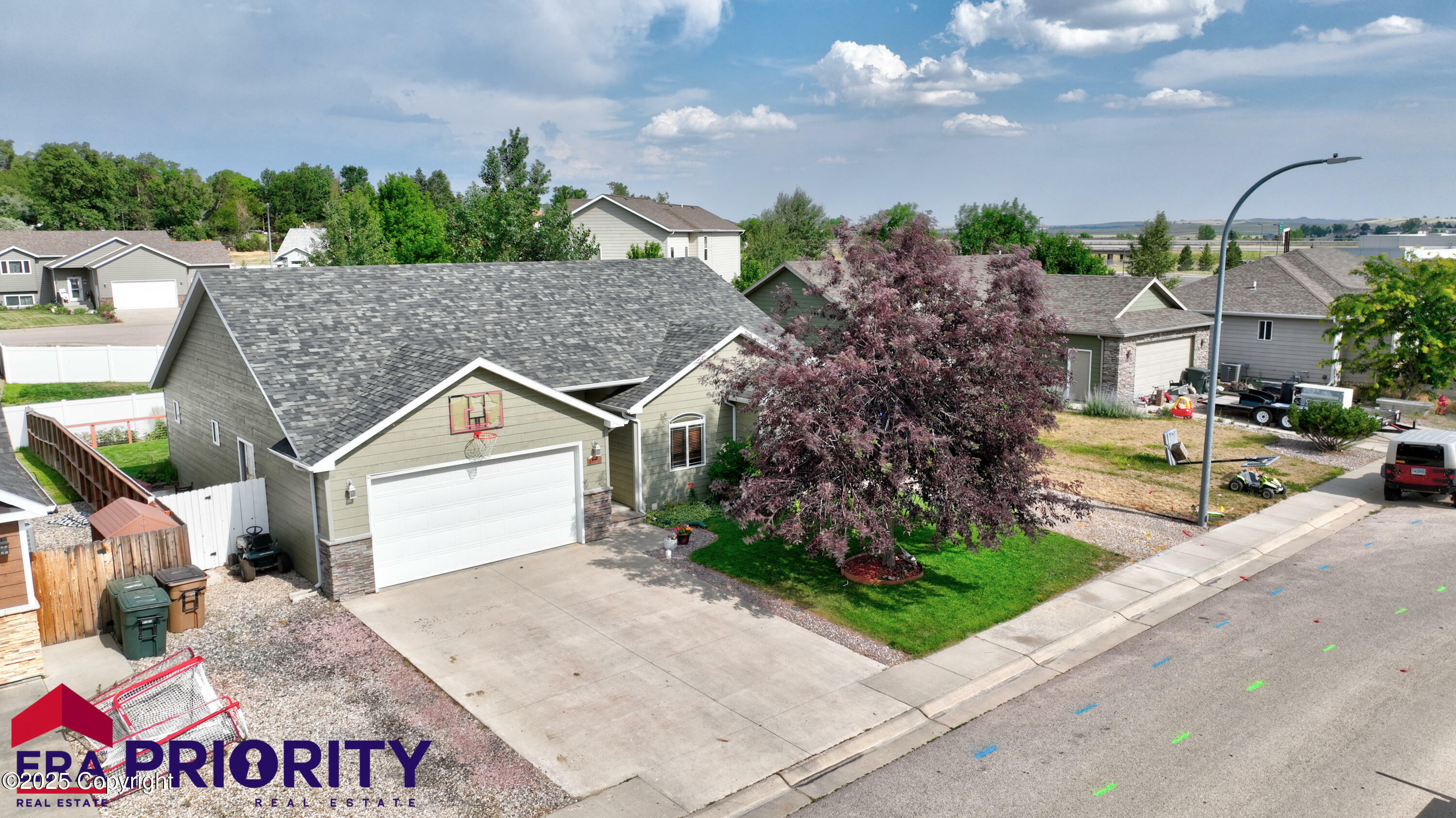 Property Photo: 1405 Carmel Ct - WY 82716