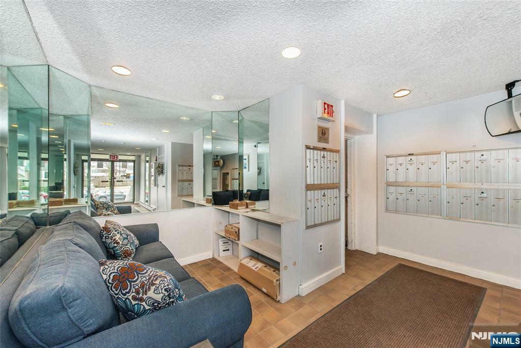 Property Photo:  10 Orchard 1B  NJ 07601 