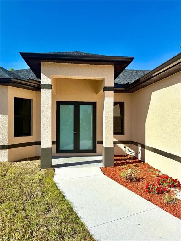Property Photo: 3314 23rd St SW FL 33976