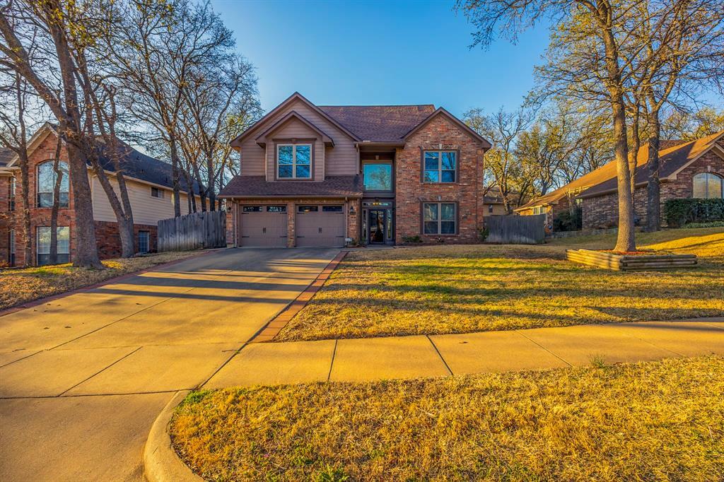 Property Photo: 1805 Rolling Ridge Drive TX 76051
