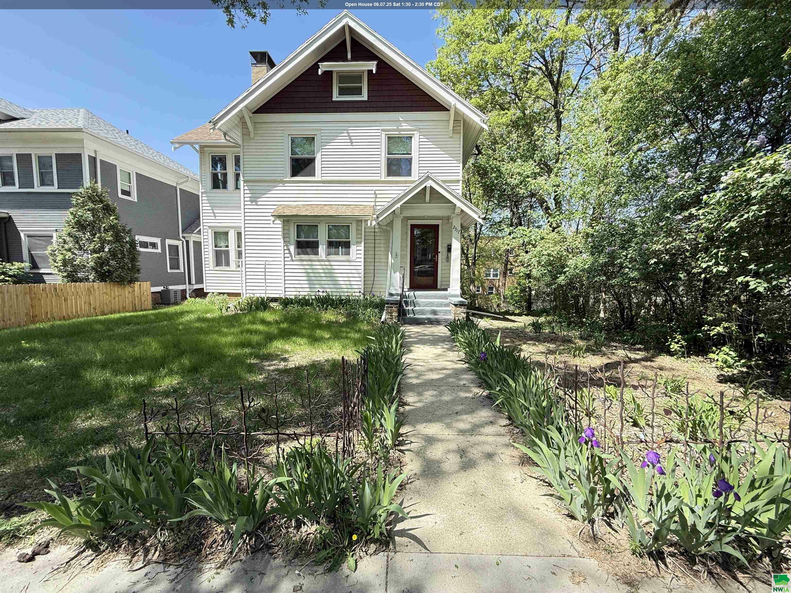 2317 Summit St  Sioux City IA 51104 photo