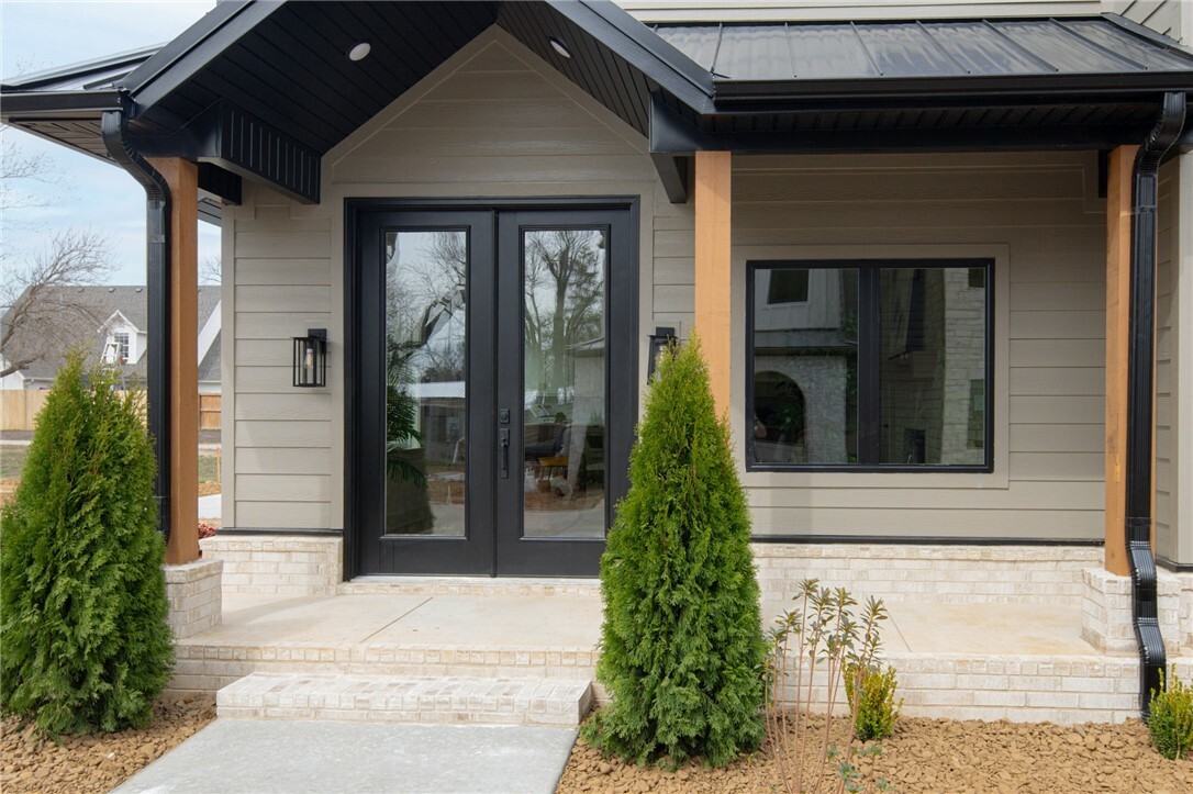 1314 Bella Vista Road  Bentonville AR 72712 photo