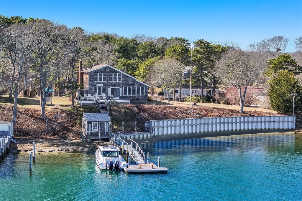 124 Ferry Road  Falmouth MA 02536 photo