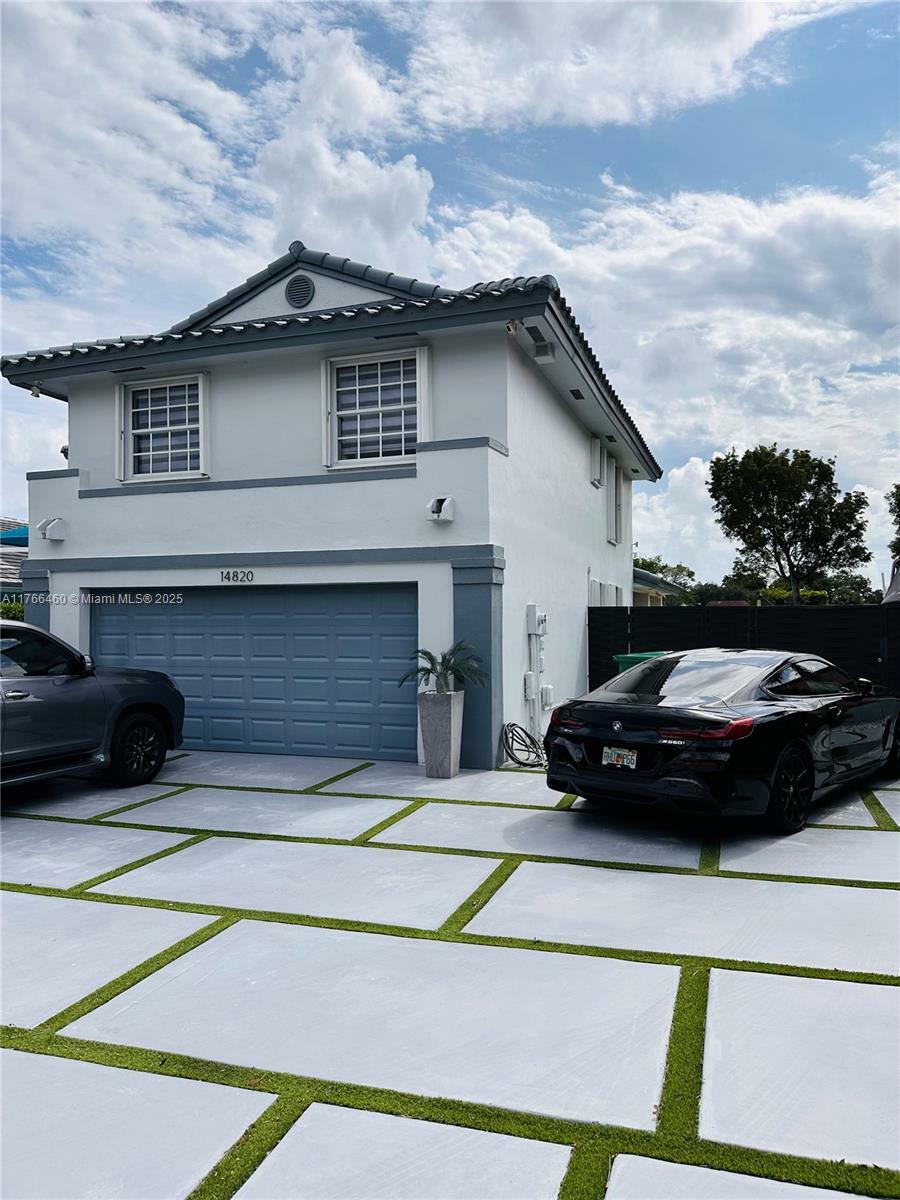Property Photo: 14820 SW 63rd St FL 33193