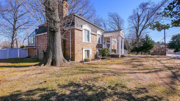 Property Photo:  102 Morris Avenue  NJ 08221 