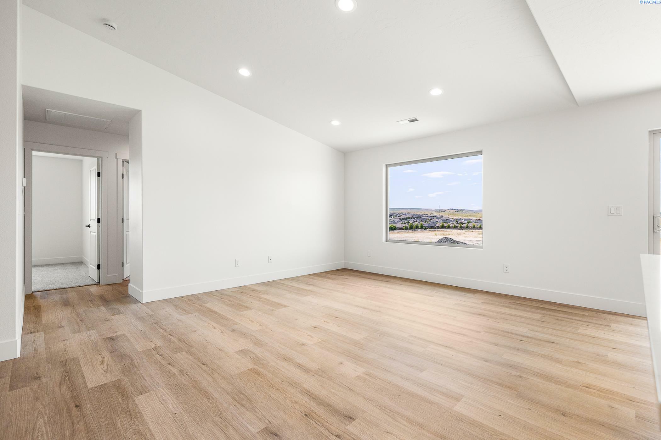 Property Photo: 2900 S Penn St WA 99338