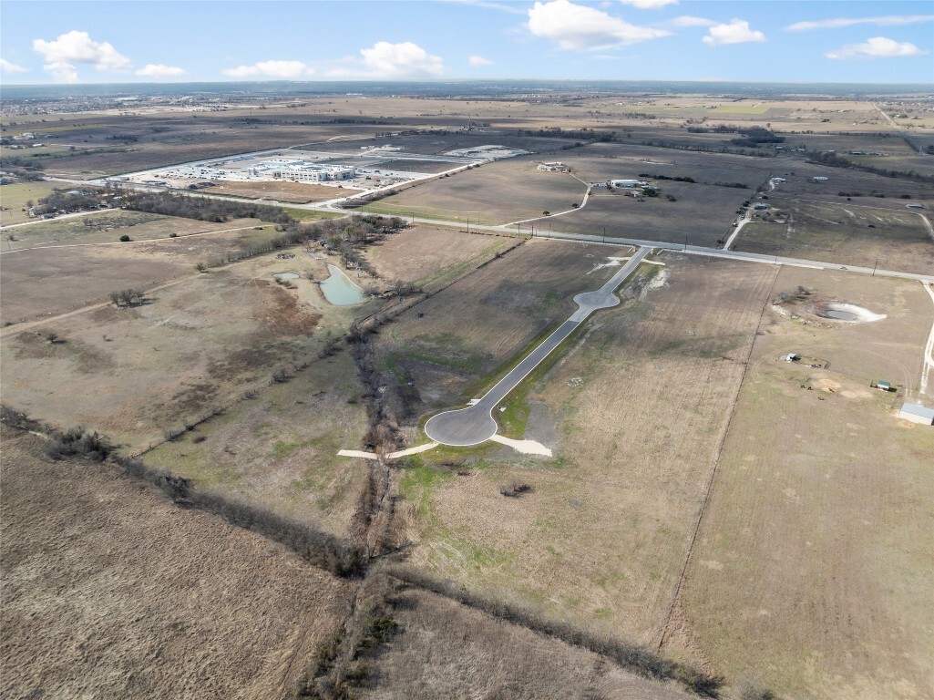 Property Photo: 2558 E Fm 487 TX 76537