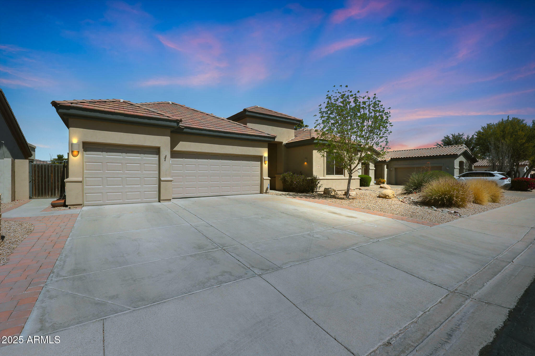 Property Photo: 14442 W Lexington Avenue AZ 85395