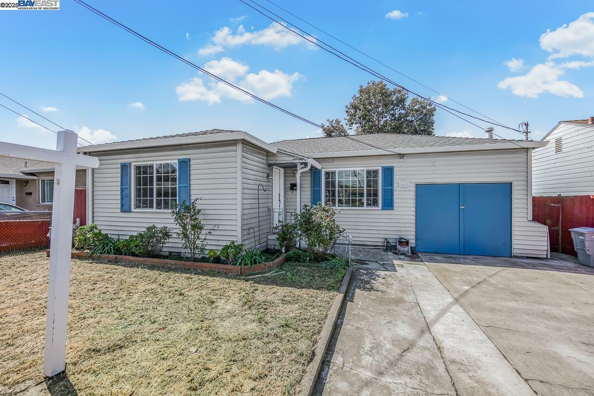 Property Photo: 1049 Martin Blvd CA 94577
