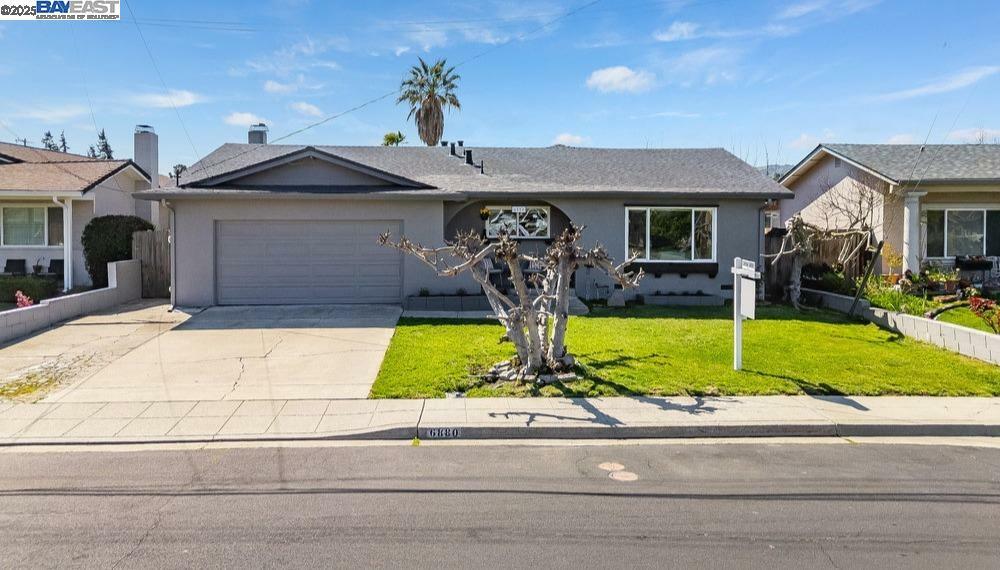 Property Photo: 6880 Cedar Ln CA 94568