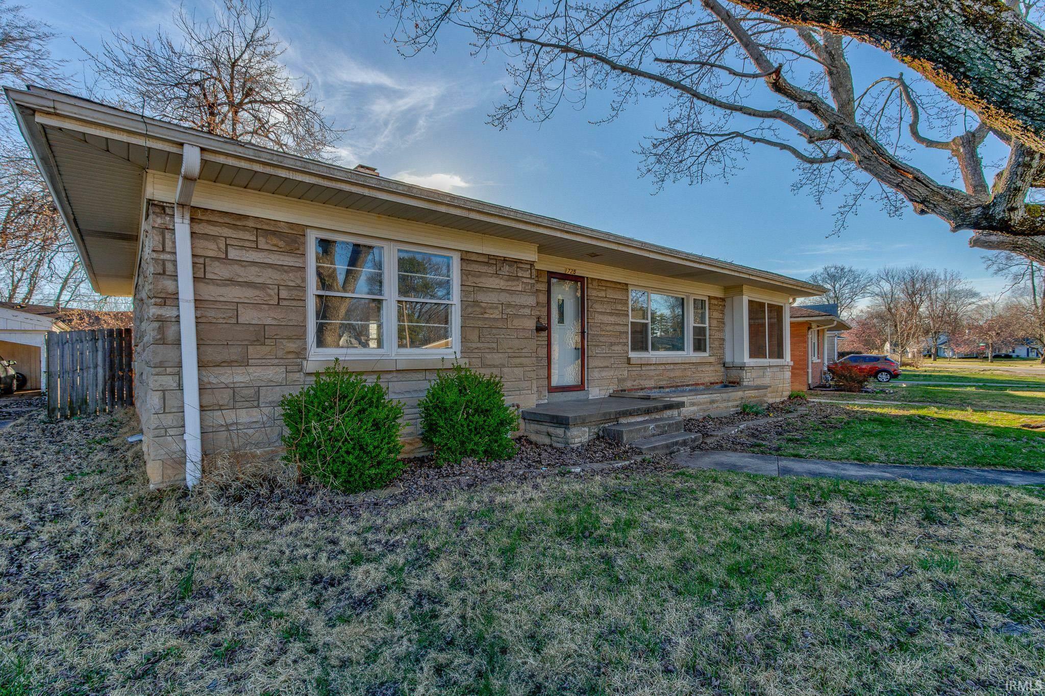 Property Photo:  1725 Southeast Boulevard  IN 47714 