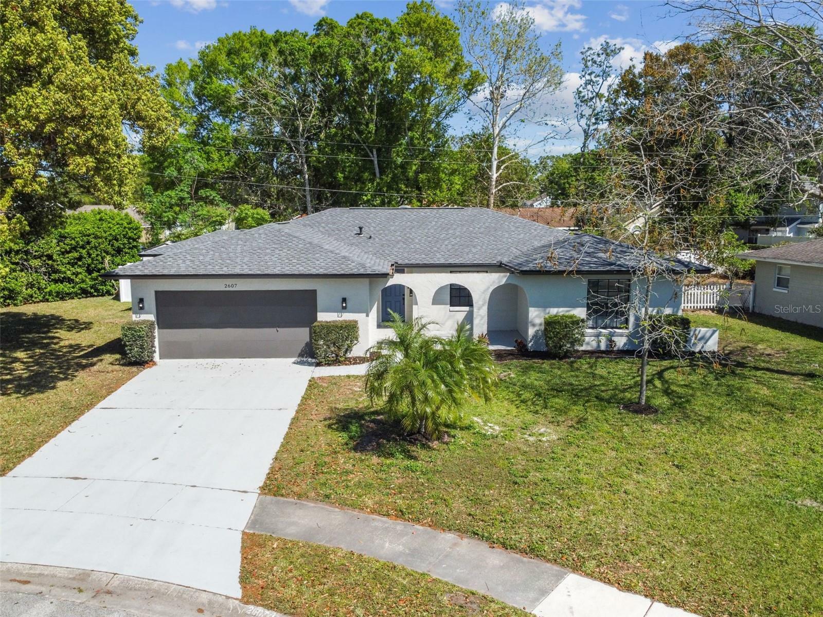 Property Photo: 2607 Verde Lane FL 32792