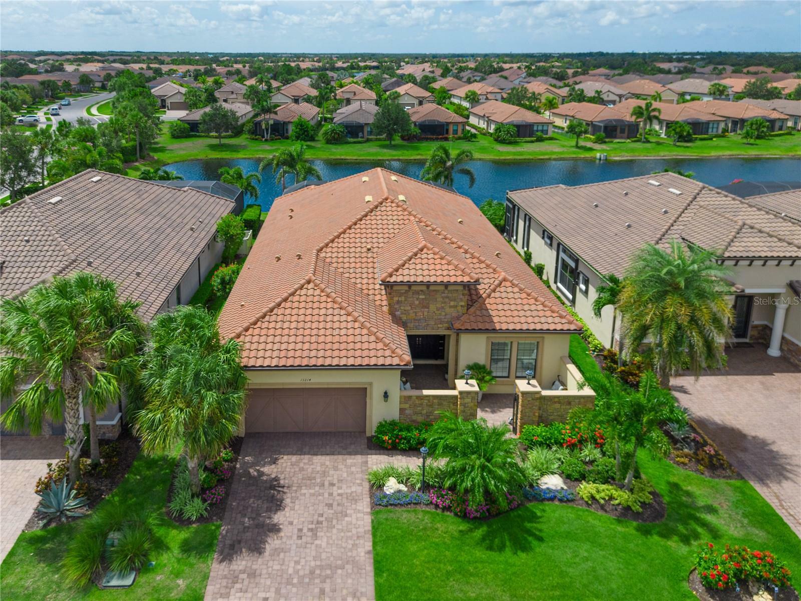 Property Photo: 13214 Treviso Drive FL 34211