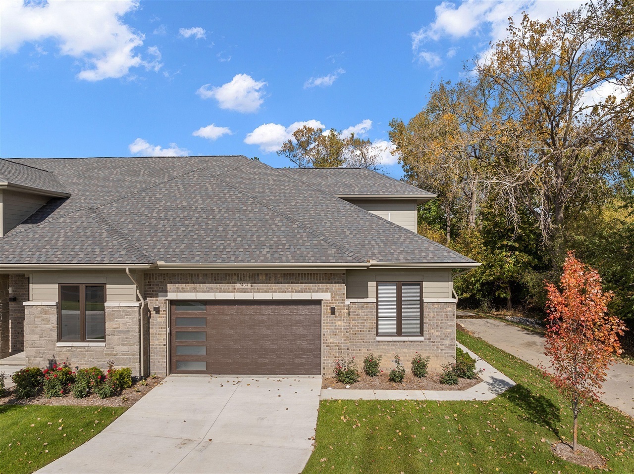 Property Photo: 7464 Gramercy Circle 19 MI 48322
