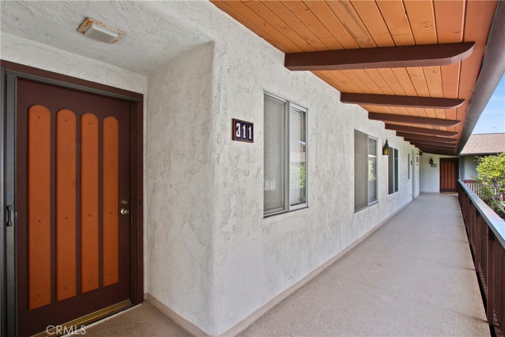 Property Photo: 5650 Sumner Way 311 CA 90230