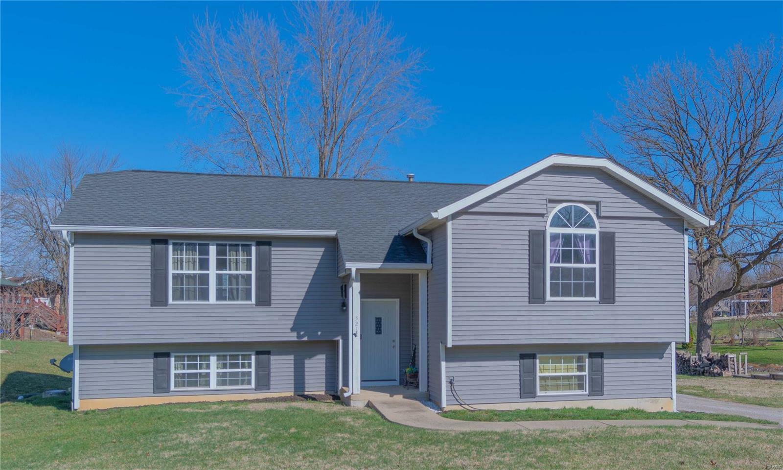 Property Photo: 321 High Point Drive IL 62025