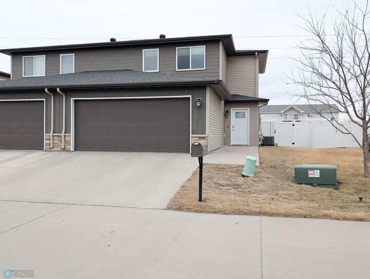 4330 Estate Drive S  Fargo ND 58104 photo