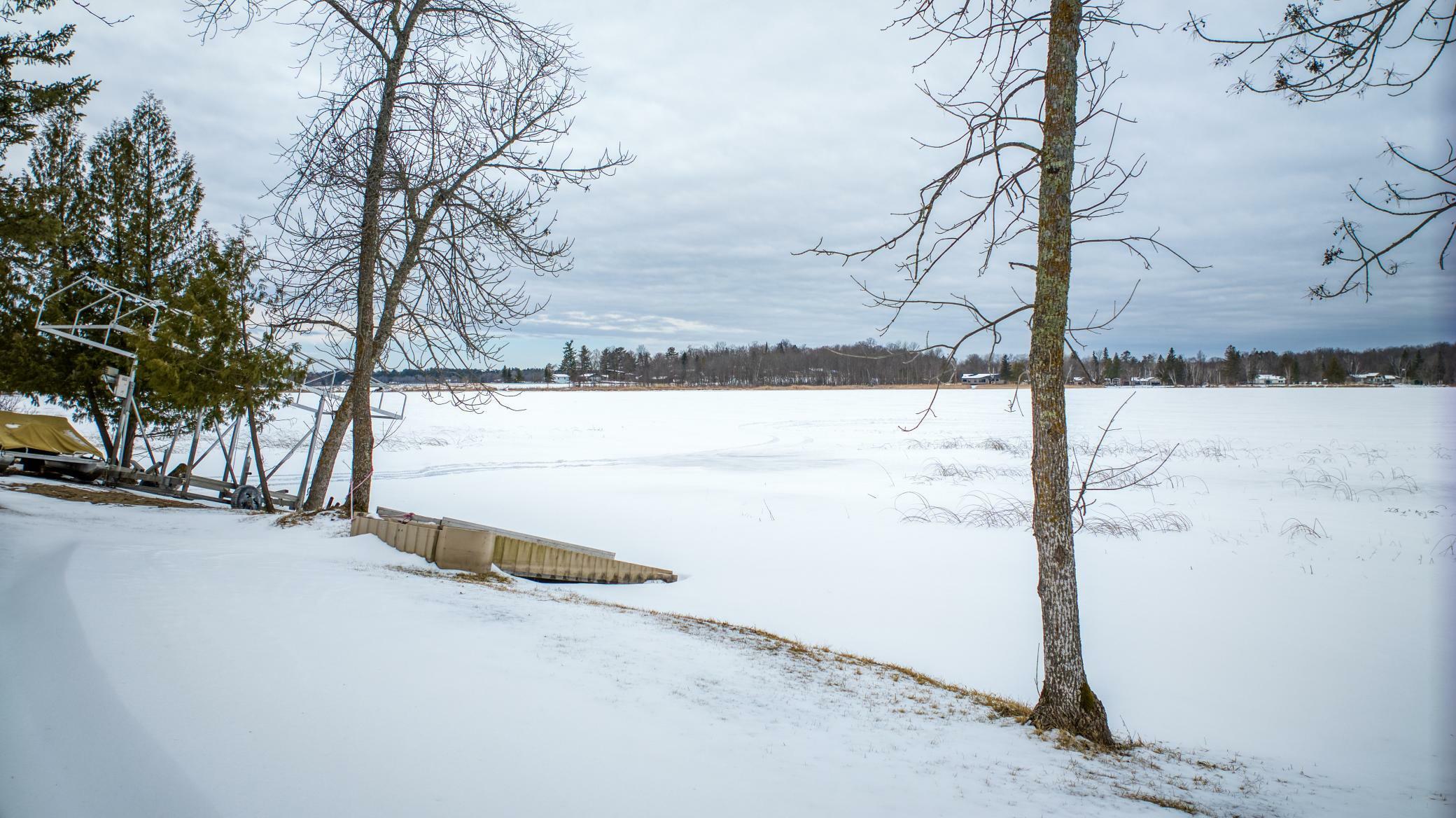 Property Photo: 825 Island View Drive NE MN 56601
