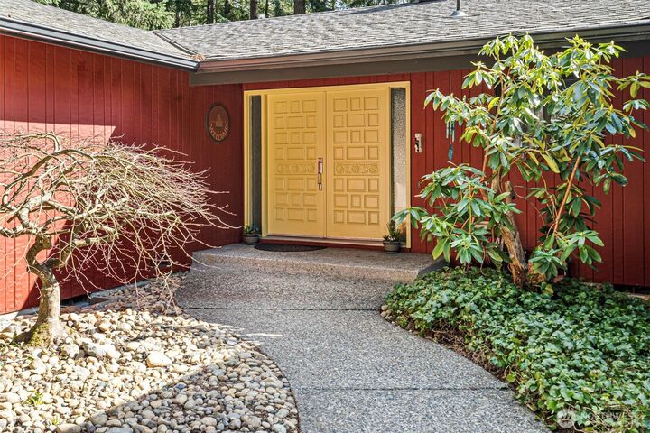 Property Photo:  6517  Valley View Drive NW  WA 98335 