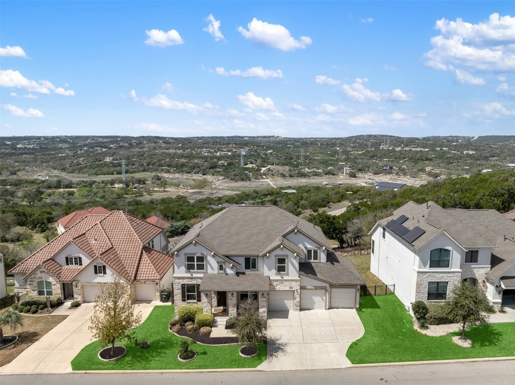 Property Photo: 19604 Summit Glory Trail TX 78669